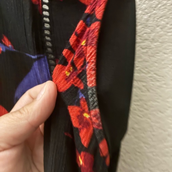 Band Of Gypsies Bristol Split Leg Jumpsuit In Black
& Multicolor Floral Print S - Picture 12 of 16